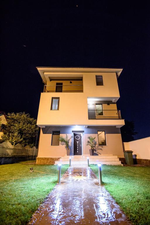 Vila Naty Hotel Navodari Bagian luar foto