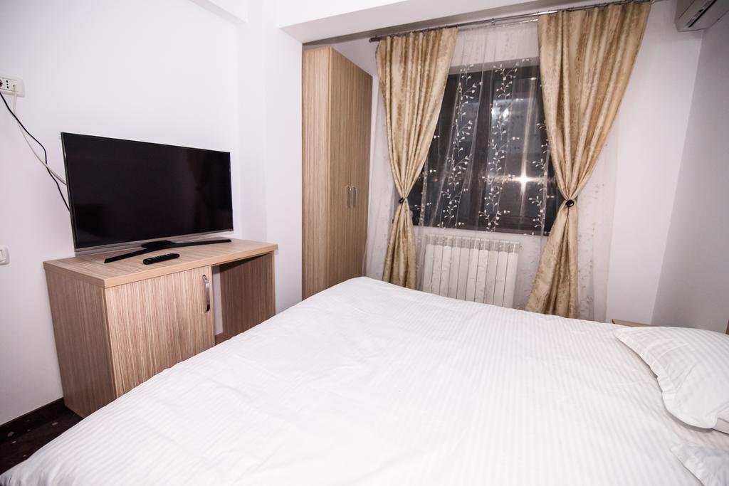 Vila Naty Hotel Navodari Bagian luar foto